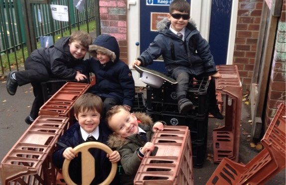 EYFS: We are rocket builders!